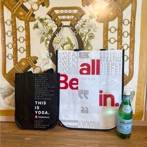 🍋 2 Lululemon reusable shopping bags